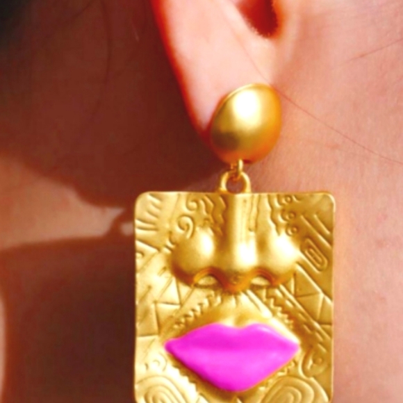 Gorgeous Gold Tribal earrings! New With Tags! - Picture 2 of 6